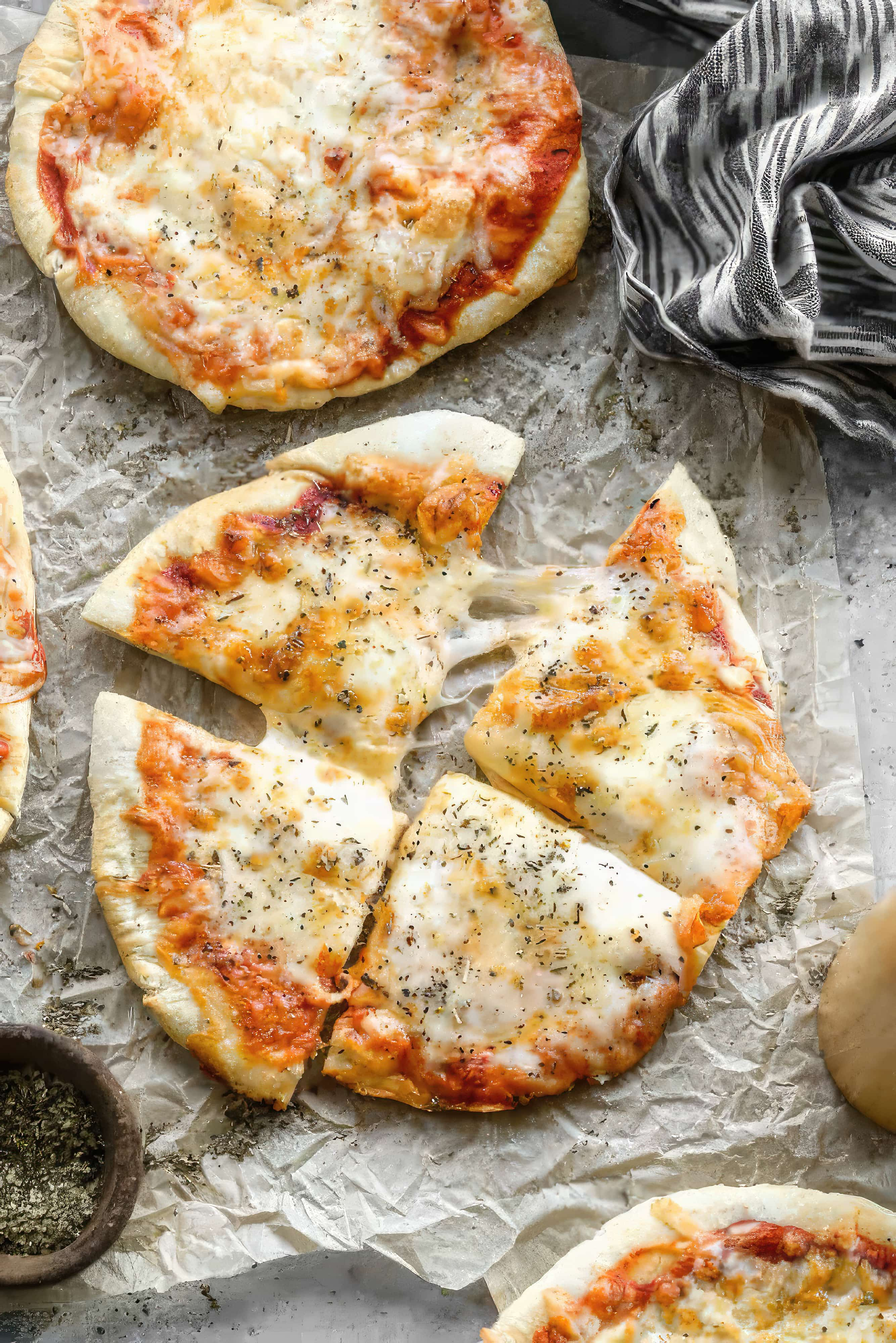 15 Homemade Cheese Pizza Recipes - FoodMasta